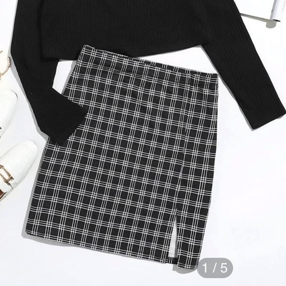 Dresses & Skirts - 3X new black and white Slit Hem Plaid Skirt
